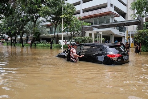 Perjuangan Jakarta Menghadapi Musim Banjir