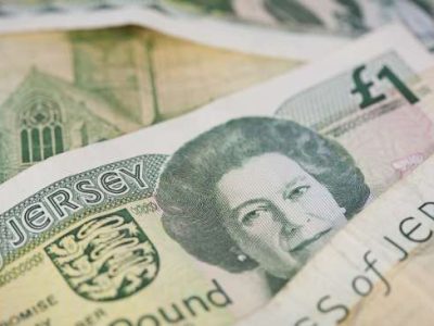 Poundsterling Anjlok Usai Pinjaman Pemerintah Inggris Melonjak
