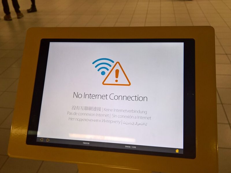 Internet Terputus Di Kamerun Usai Pemilu: Jutaan Pengguna