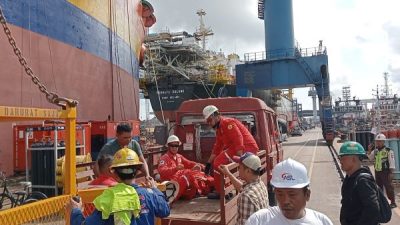 Ledakan Dahsyat Di Batam: Kapal Tanker Terbakar 10 Tewas
