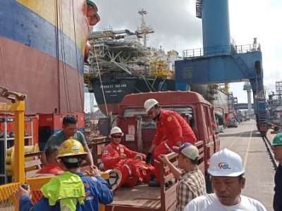 Ledakan Dahsyat Di Batam: Kapal Tanker Terbakar 10 Tewas