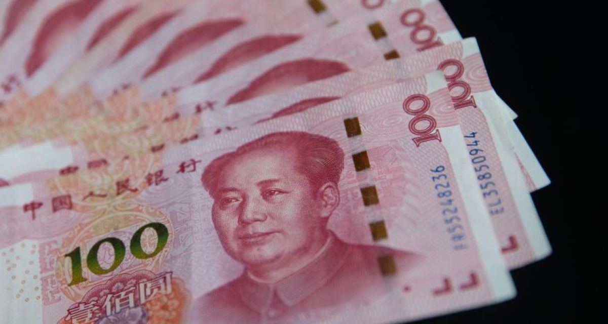 China Tahan Penguatan Yuan Lewat Acuan Harian