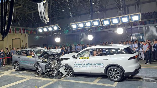 Crash Test Dua Mobil Chery Tiggo 9 Tunjukkan Hasil Menarik