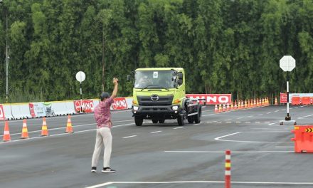 PT Hino Dukung Program B50 Lewat Uji Truk Baru