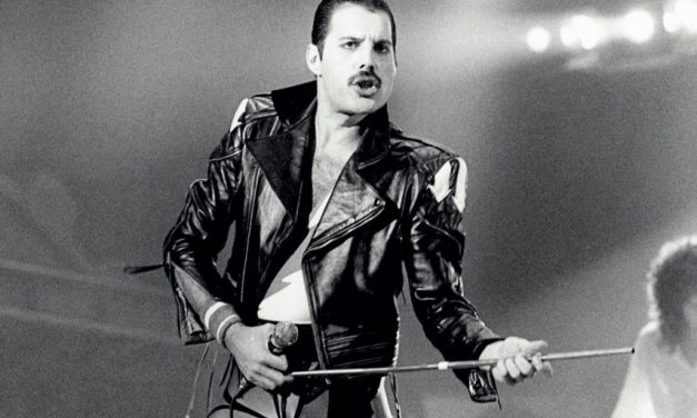 Freddie Mercury Penyanyi Paling Berpengaruh Dalam Sejarah