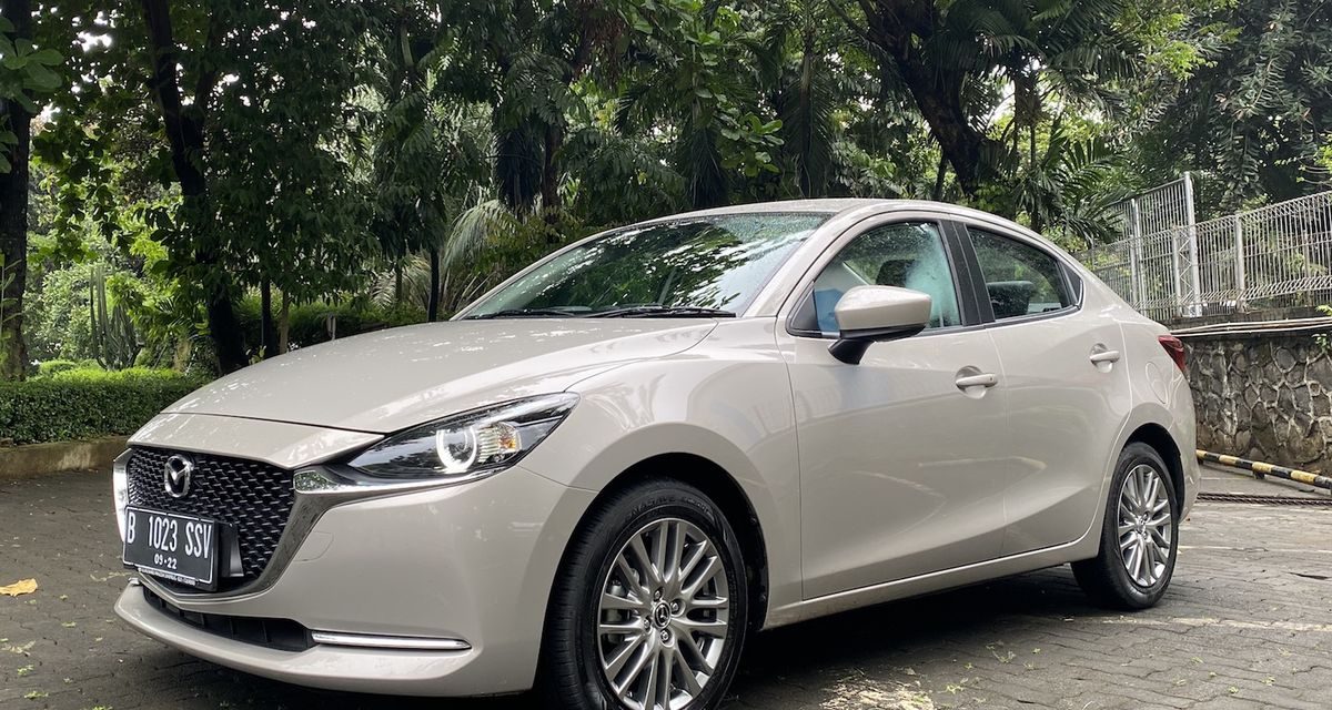 Mobil Mazda 2 Hatchback Desain Elegan Cocok Untuk Anak Muda