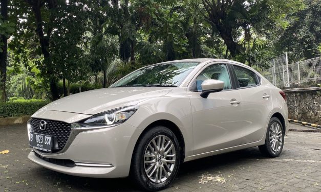 Mobil Mazda 2 Hatchback Desain Elegan Cocok Untuk Anak Muda