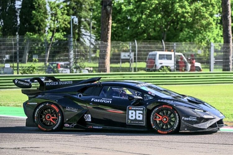 Pebalap Indonesia Naik Podium di Lamborghini Super Trofeo