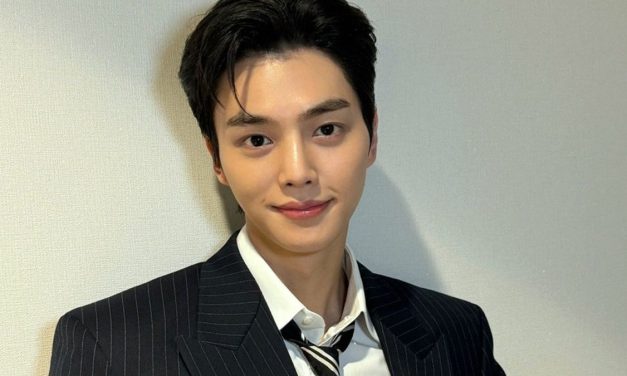 Song Kang Seorang Aktor Dengan Bakatnya Yang Mengesankan
