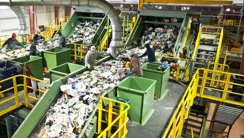 Pengelola Limbah Berkelanjutan Sampah Menjadi Sumber Daya