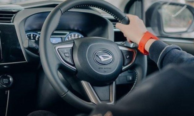 Memutar Setir Saat Mobil Diam Tidak Boleh, Ini Dia Penjelasannya