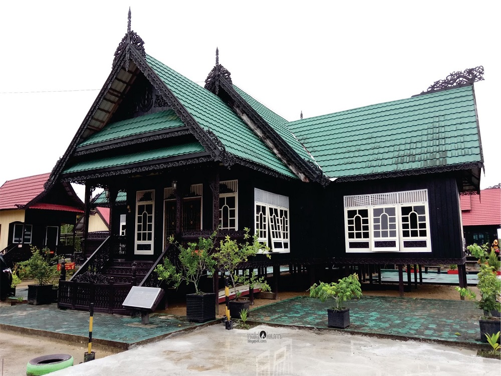 Rumah Adat Baloy