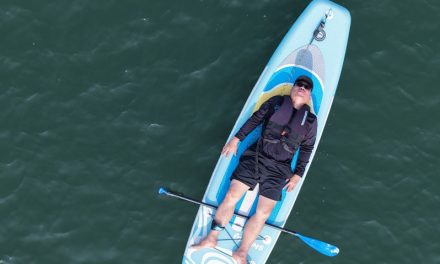 Sensasi Paddle Board di Muara Sungai Opak Baros Bantul