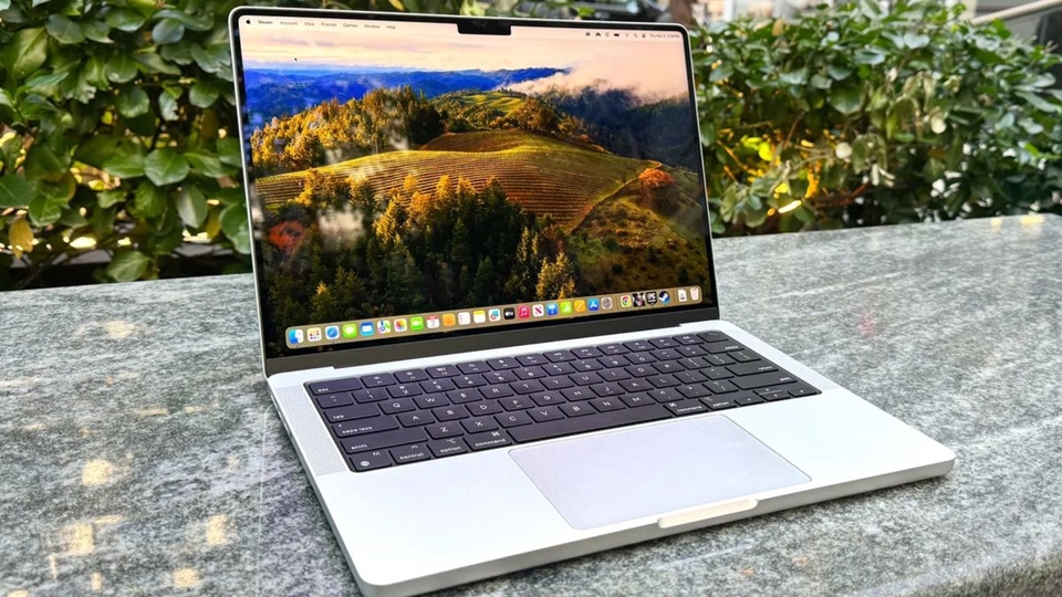 Laptop MacBook Pro Performa Tinggi Bagi Profesional Dan Kreator