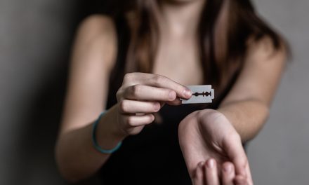 Self Harm Pada Remaja, Cara Pencegahan Dan Penanganannya